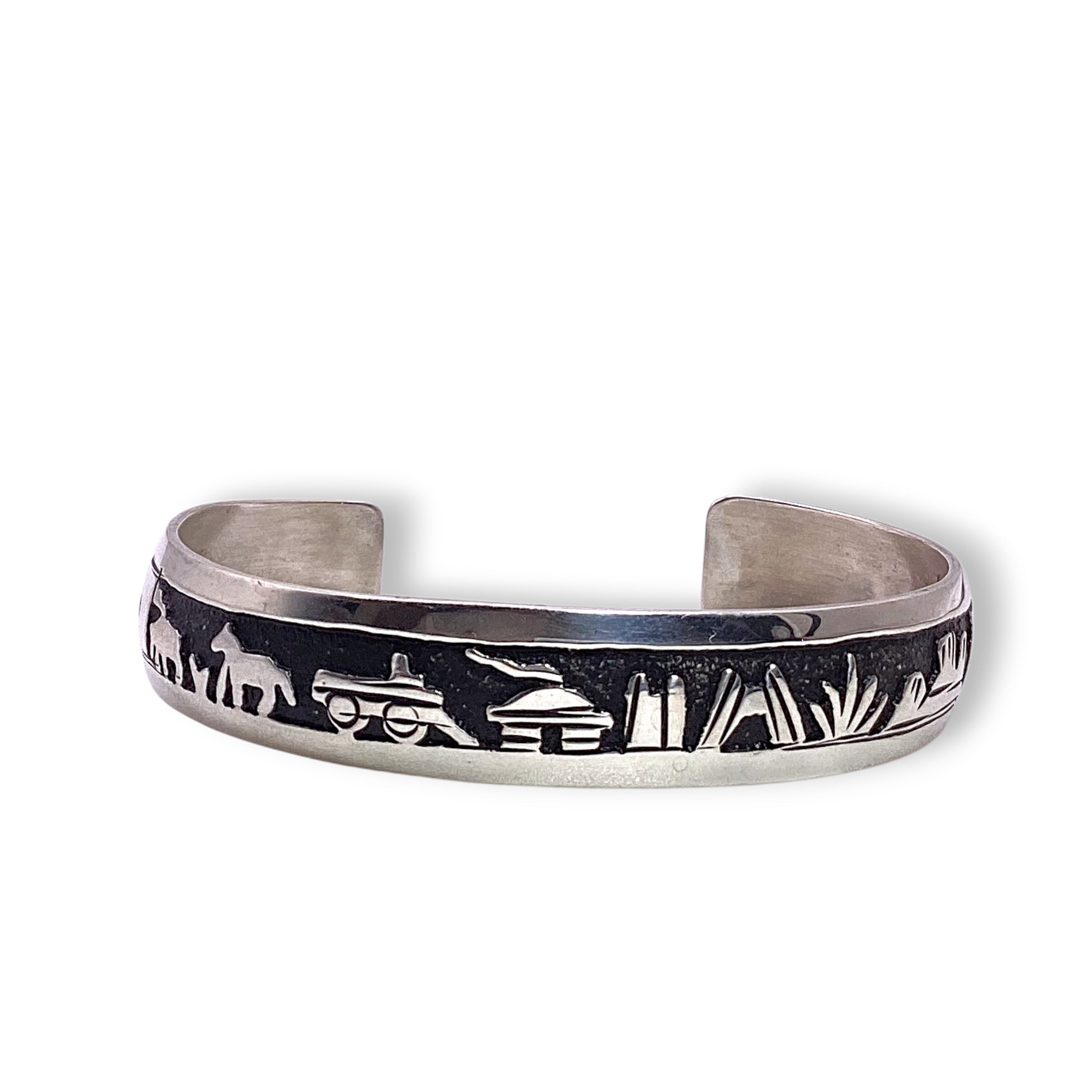 T&R Singer Sterling Silver Farmland Cuff Native Made Bracelet
