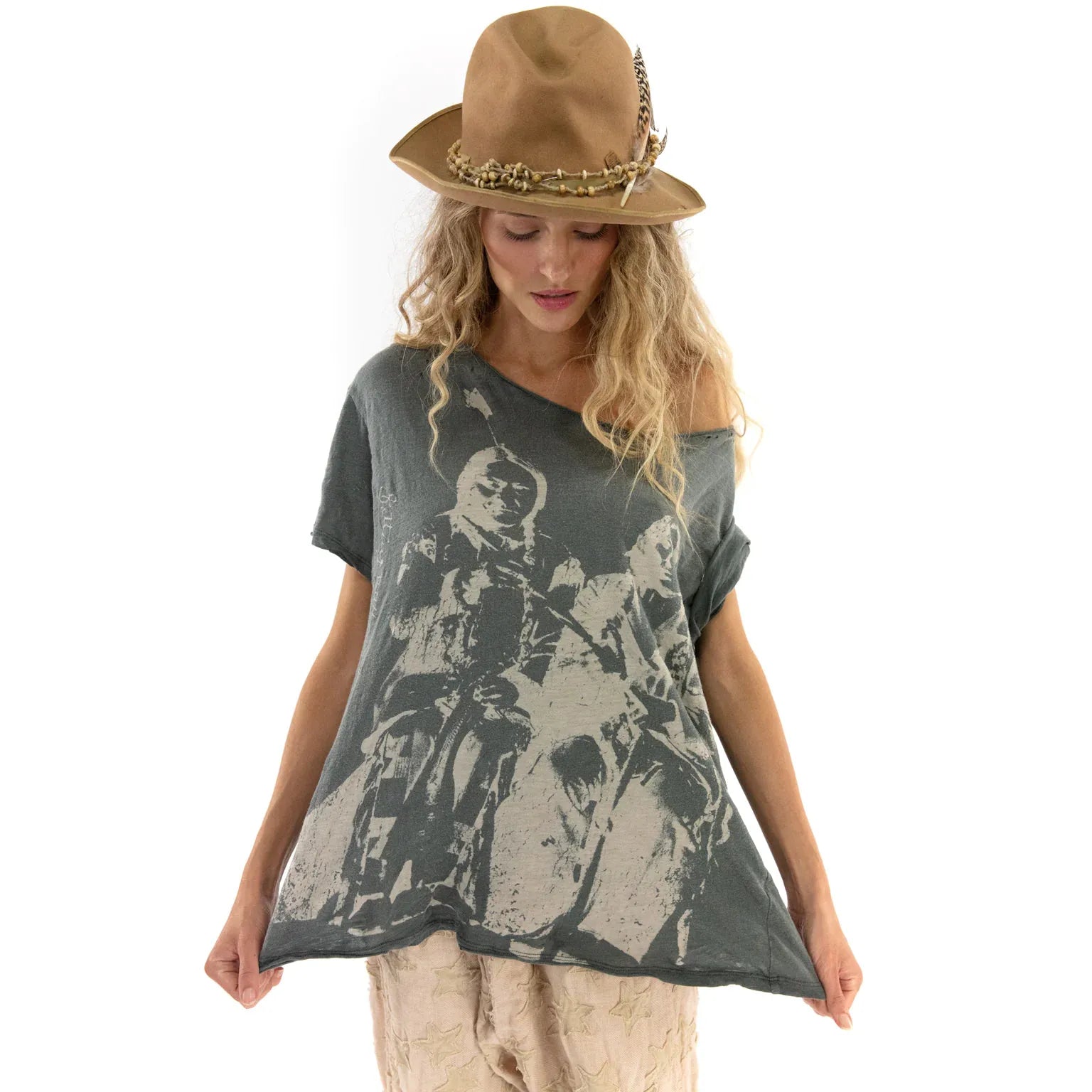 WO Kindred Spirit T Magnolia Pearl Lantern Dancer Gallery